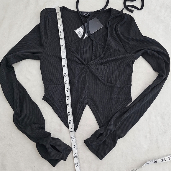 By.Dyln Wyatt Ribbed Long Sleeve Crop Top Black Size XS NWT Revolve - Picture 7 of 10